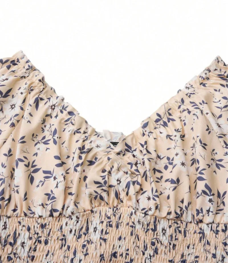 Vintage floral dress with fluffy cuffs